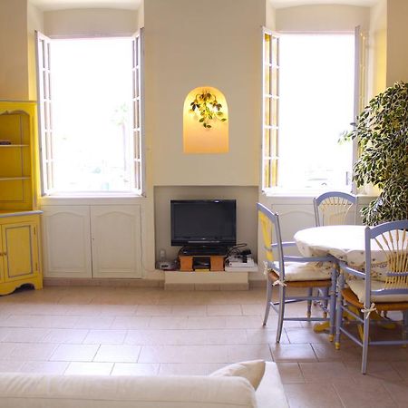 Very Charming Studio Apartment On Port In Cannes A Short Walk To Palais With Aircon And Internet 411 エクステリア 写真