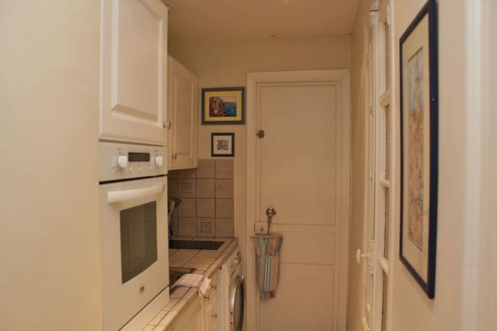 Very Charming Studio Apartment On Port In Cannes A Short Walk To Palais With Aircon And Internet 411 エクステリア 写真