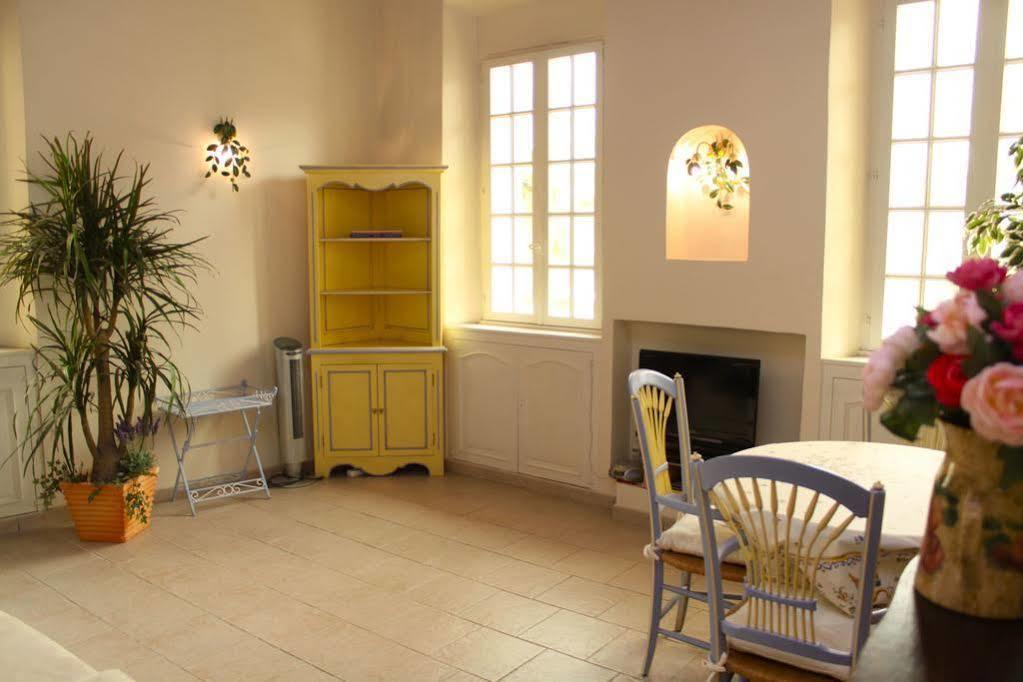 Very Charming Studio Apartment On Port In Cannes A Short Walk To Palais With Aircon And Internet 411 エクステリア 写真