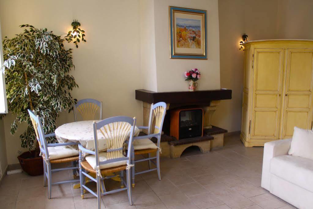 Very Charming Studio Apartment On Port In Cannes A Short Walk To Palais With Aircon And Internet 411 エクステリア 写真
