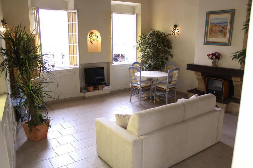 Very Charming Studio Apartment On Port In Cannes A Short Walk To Palais With Aircon And Internet 411 エクステリア 写真