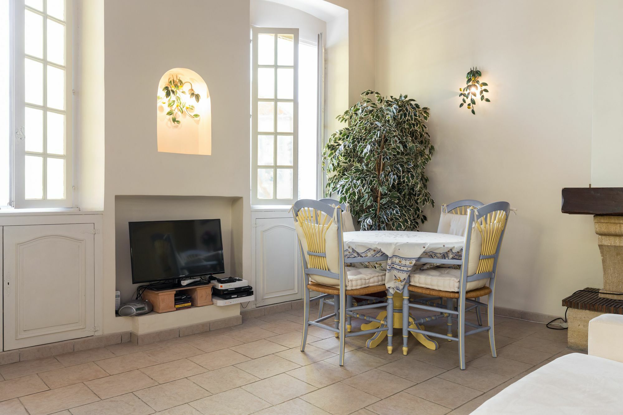 Very Charming Studio Apartment On Port In Cannes A Short Walk To Palais With Aircon And Internet 411 エクステリア 写真